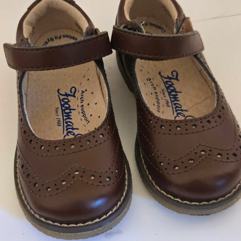 Footmates Ariel Brown Leather Wingtip Mary Jane Shoes Kids 7.5 Wide Arch Support